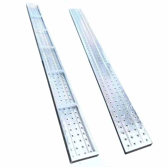 Хуйвалдааны банз