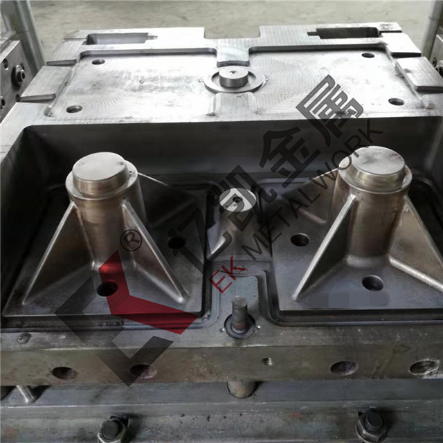 Үндсэн хавтан 03