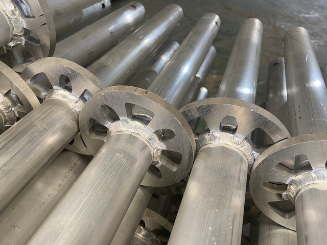 Хөнгөн цагаан ринглок шашны хаалт