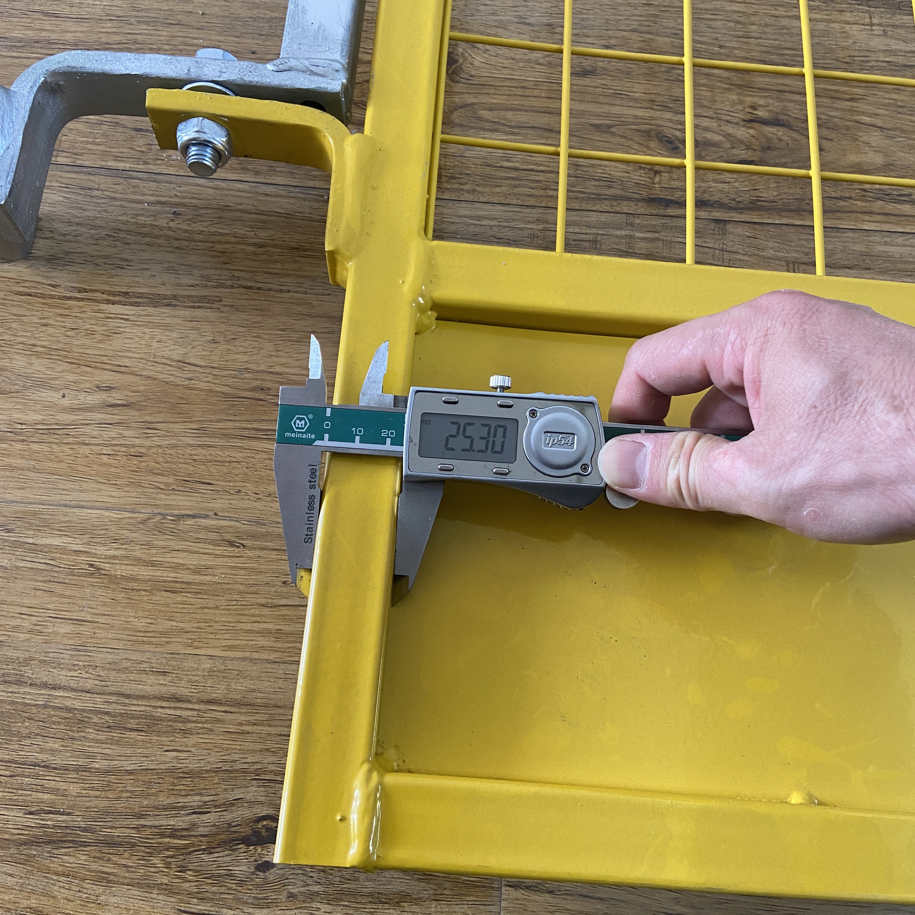 урвуу шатаар нэвтрэх хаалганы туршилт