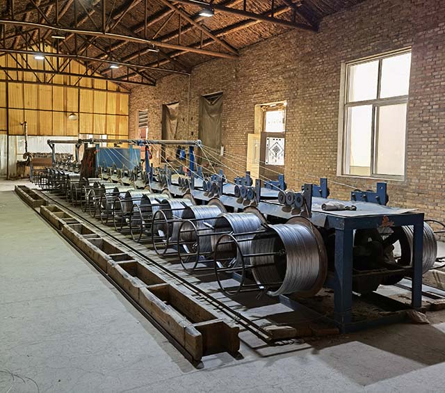 Шулуун утас 09