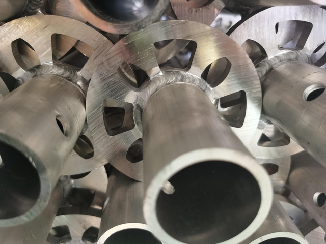 Хөнгөн цагаан ринглок шашны хаалт