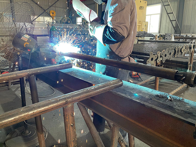 Тохируулах Shoring бичлэгийг гагнах