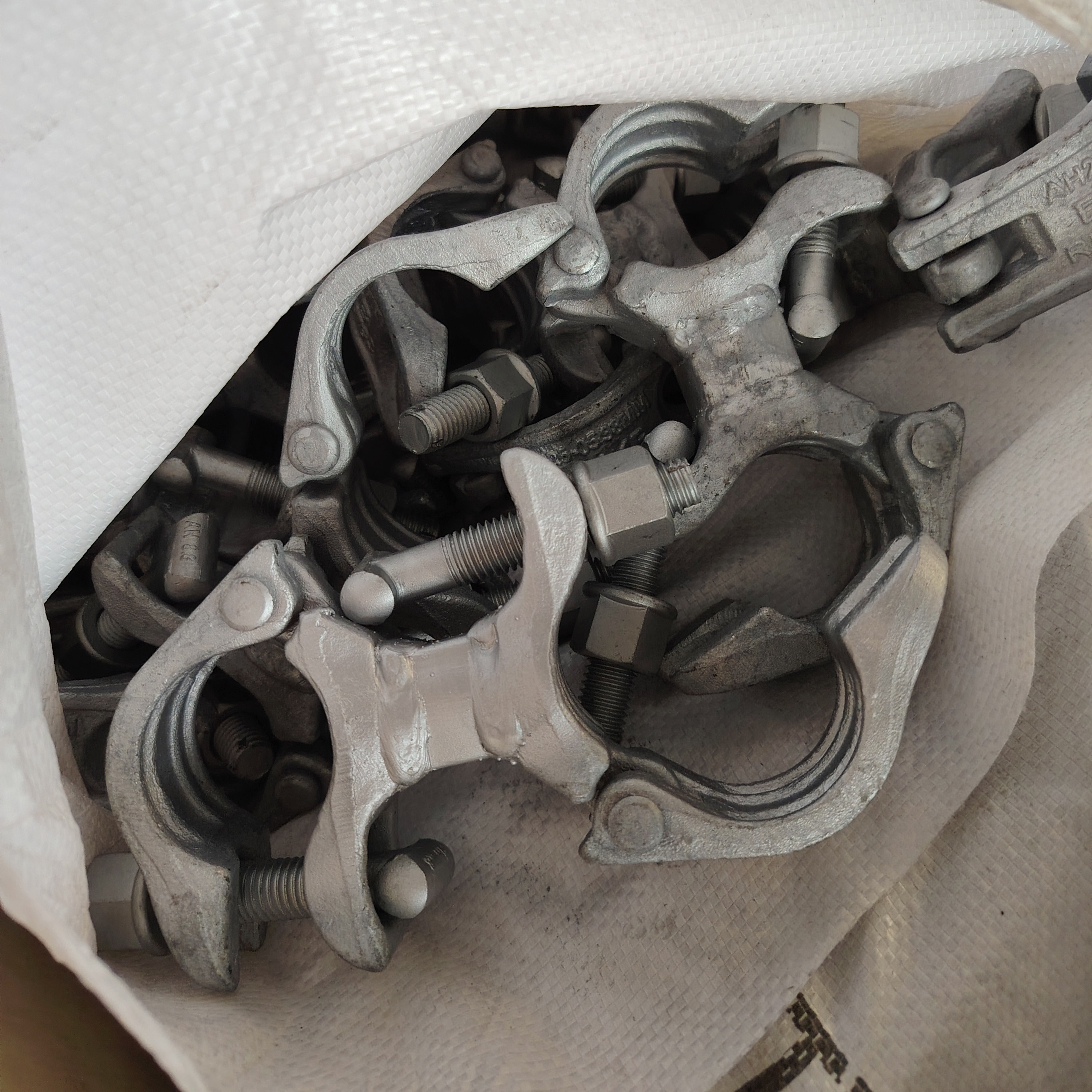 Зайны холбогч - 98мм Тусгай хэлбэрийн шатыг бэхлэх хавчаар