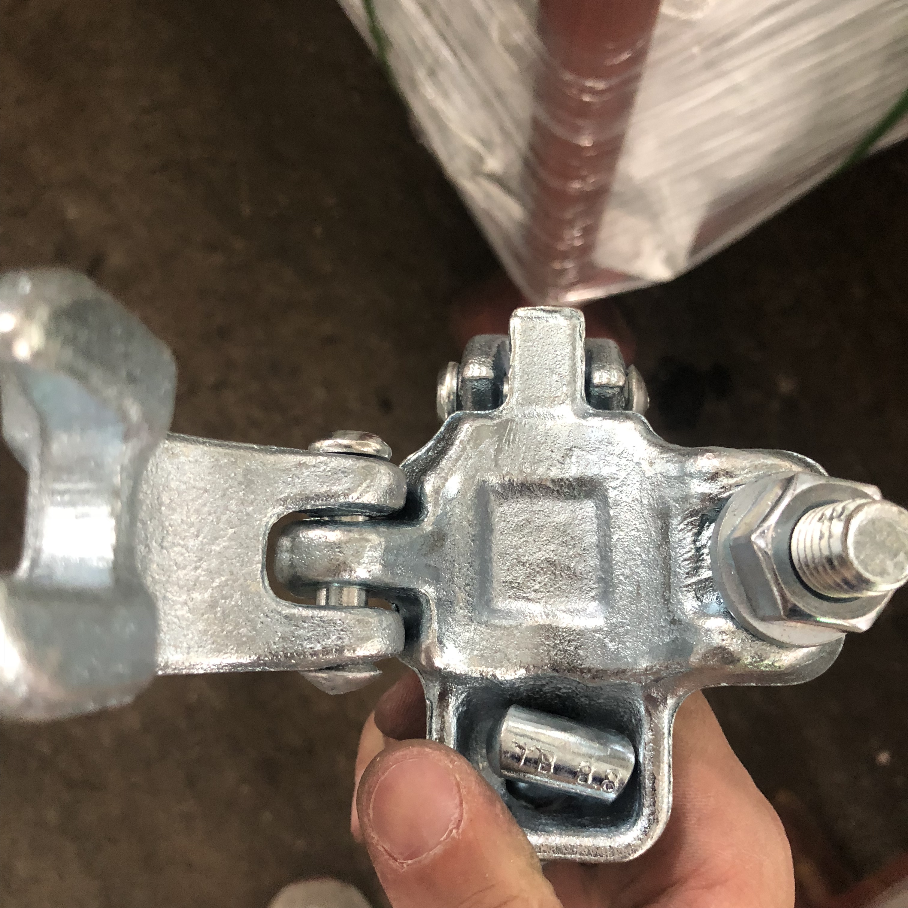 Британийн төрлийн дусал хуурамч давхар холбогч 