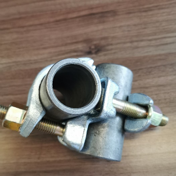 Баруун өнцөгт холбогч хуй салхи