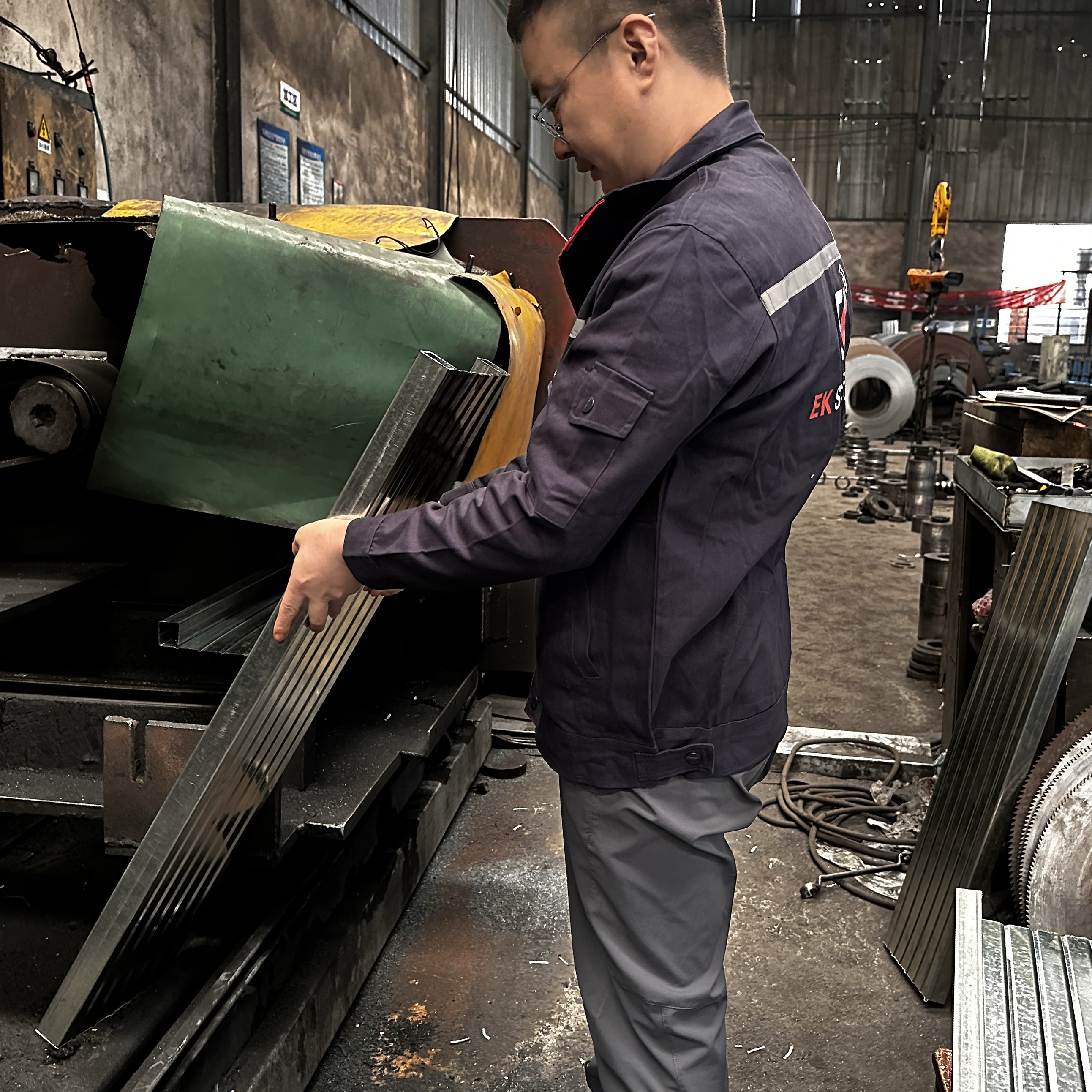 шилжсэн ган банзал хаалт 