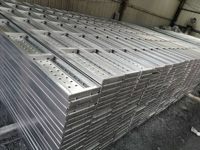 BS1139 квадратыг дэмжиж буй Galvaned Galvanized Scaffoading Akpoading самбарууд