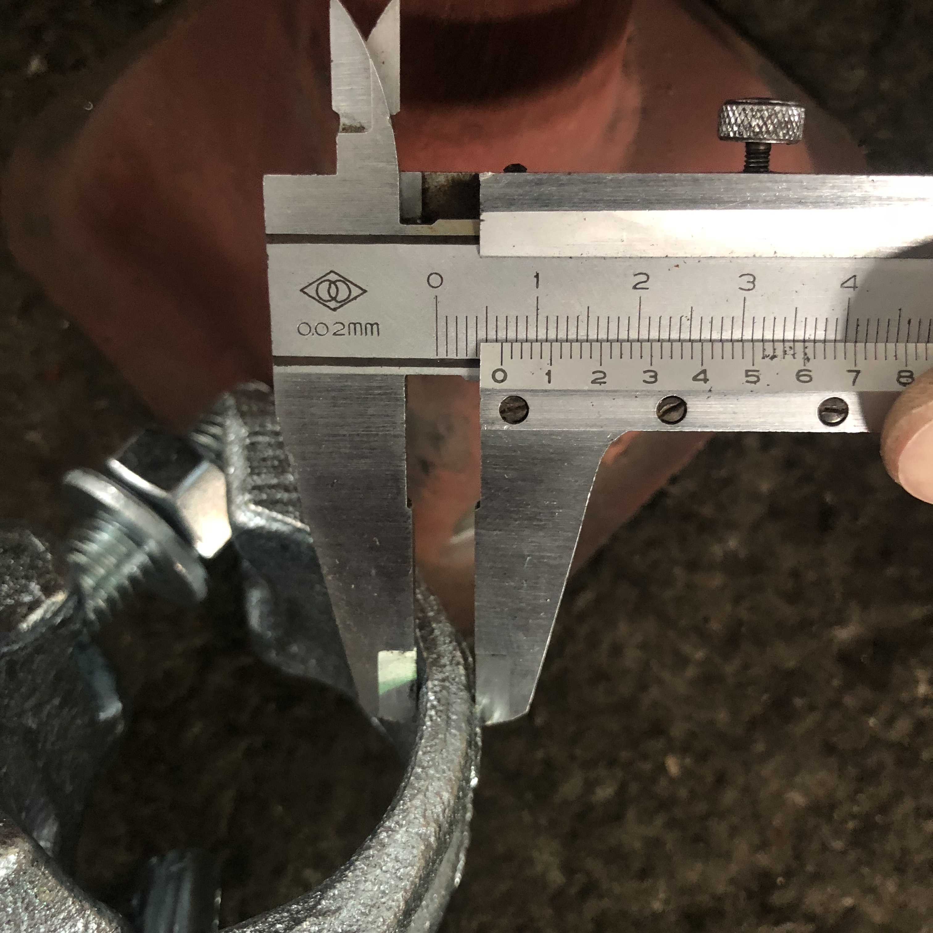 Хуурамчаар хуурамч давхар холбогч