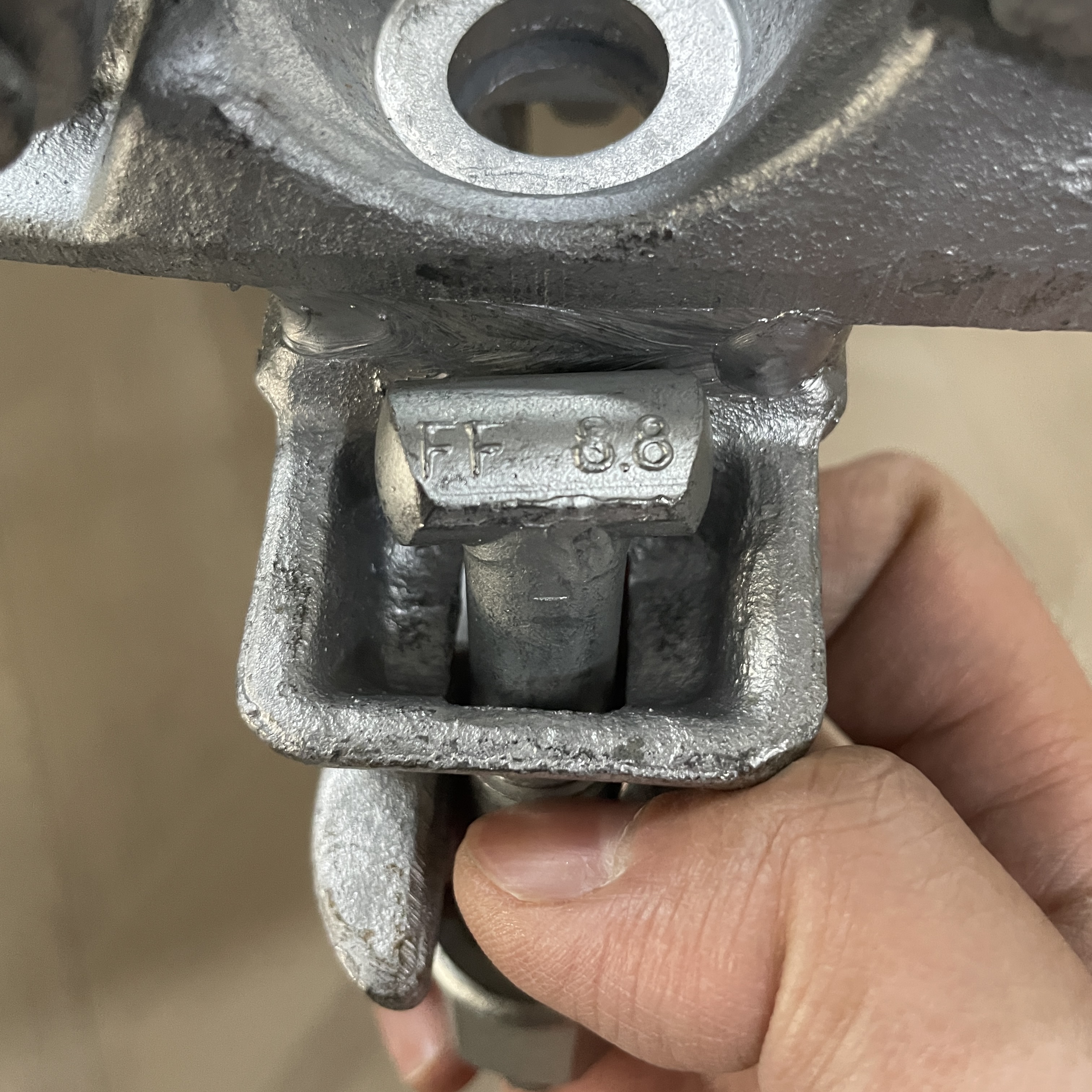 Давхар холбогч 60 X 60 Тусгай хэлбэрийн шатын хавчаар