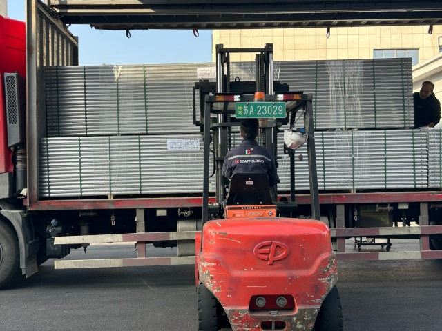 Хөнгөн цагаан хүрээ