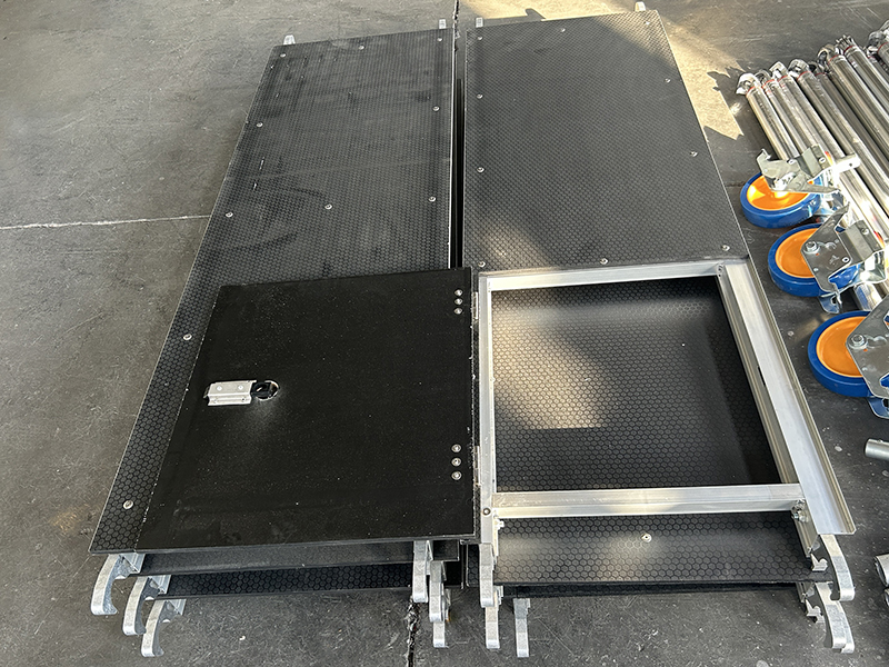 Хаалгатай платформ