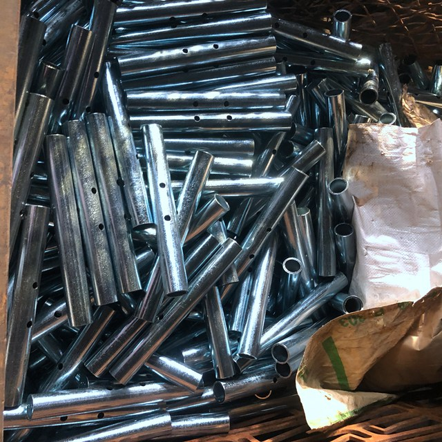 Шашаагаар суурилуулах хэрэгслүүд нь дотоод Spigot Galvanized Flance Conning Pin холбогч