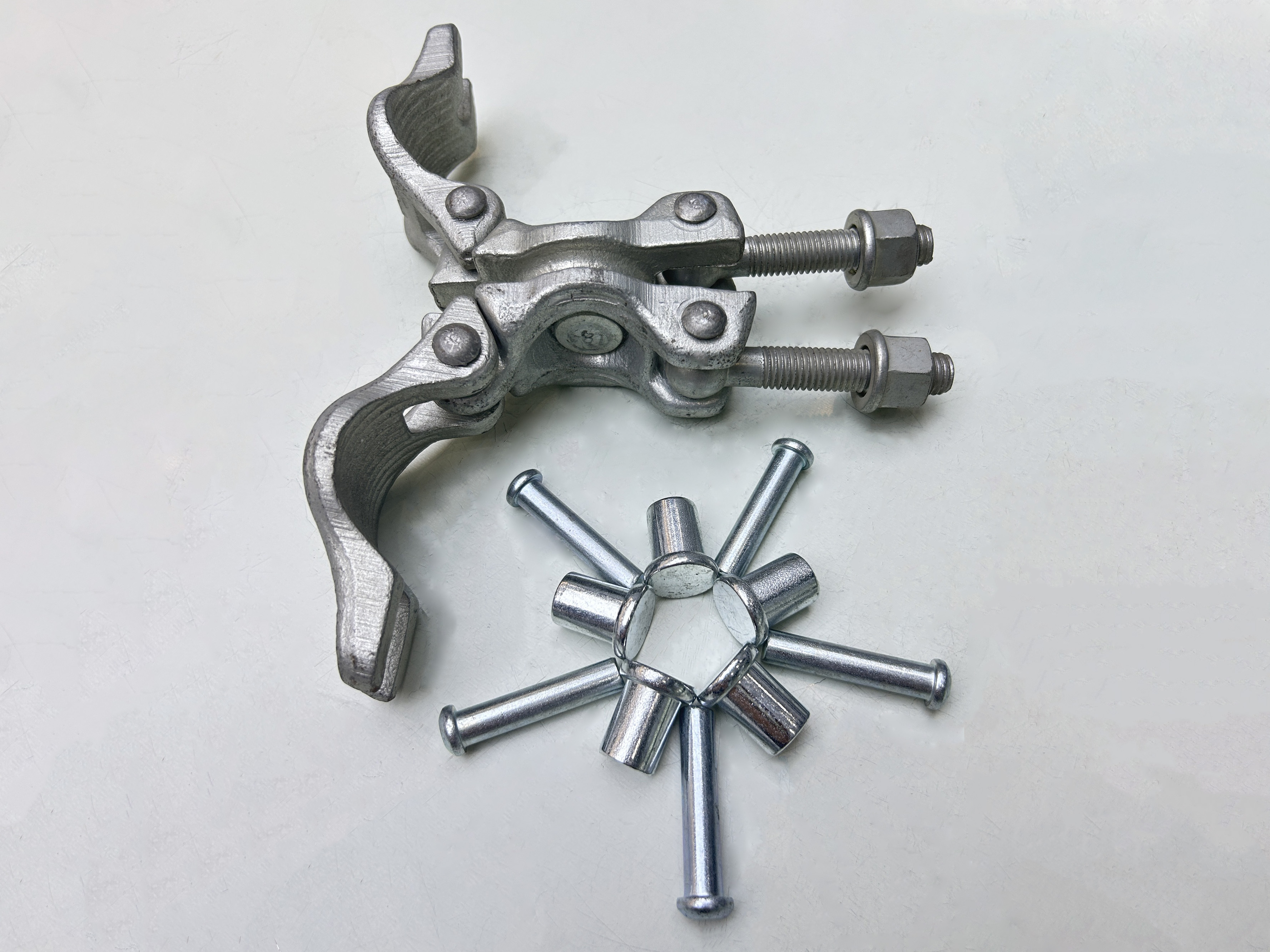 АНУ-ын эргэдэг холбогч