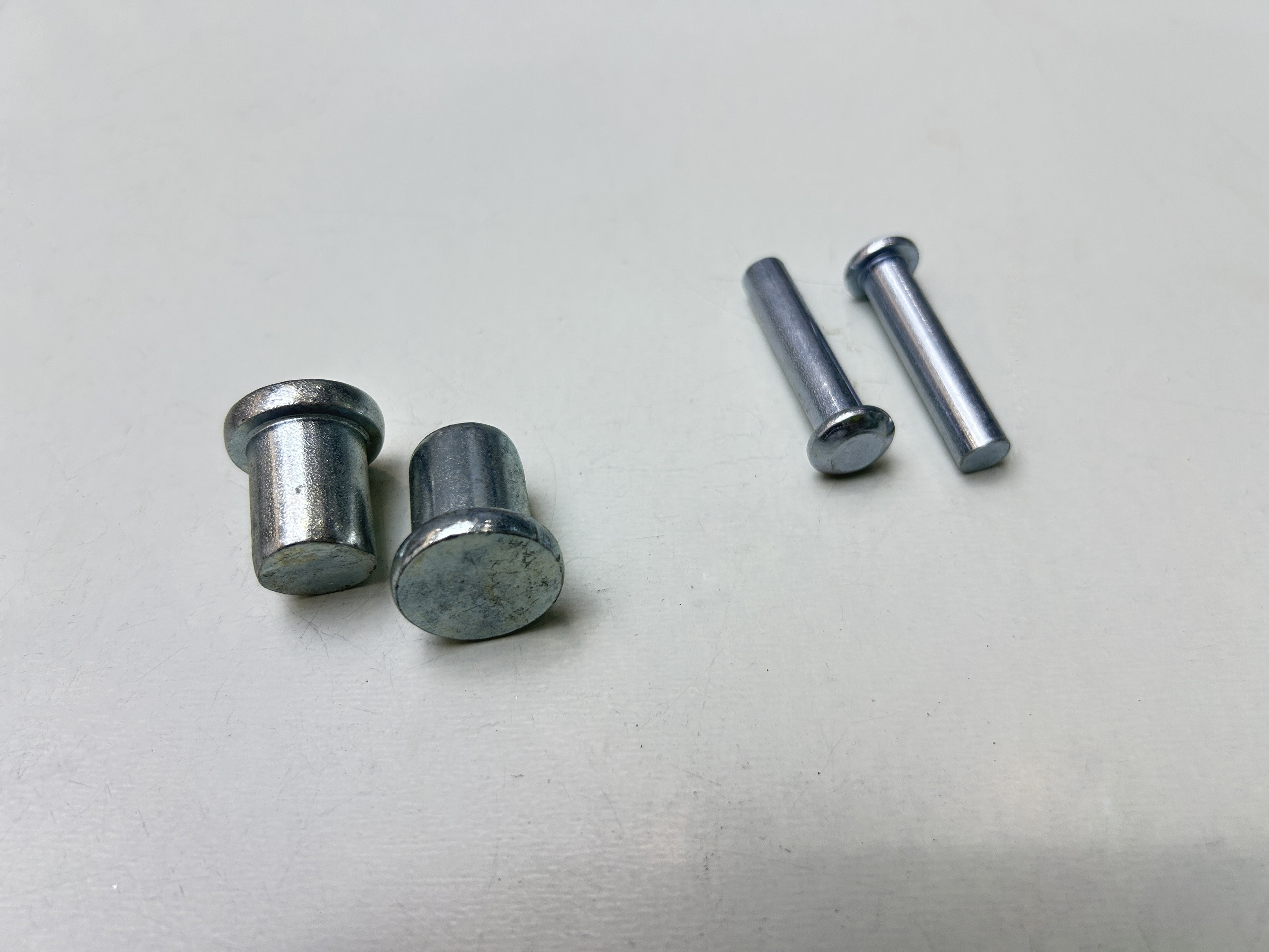 бэхлэгч тав