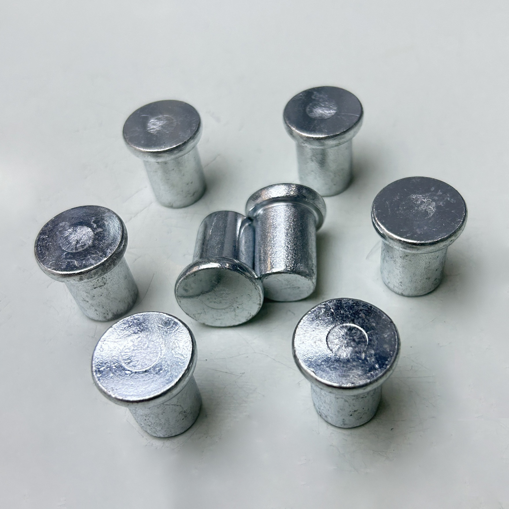 Герман Шатны холбогч Rivet