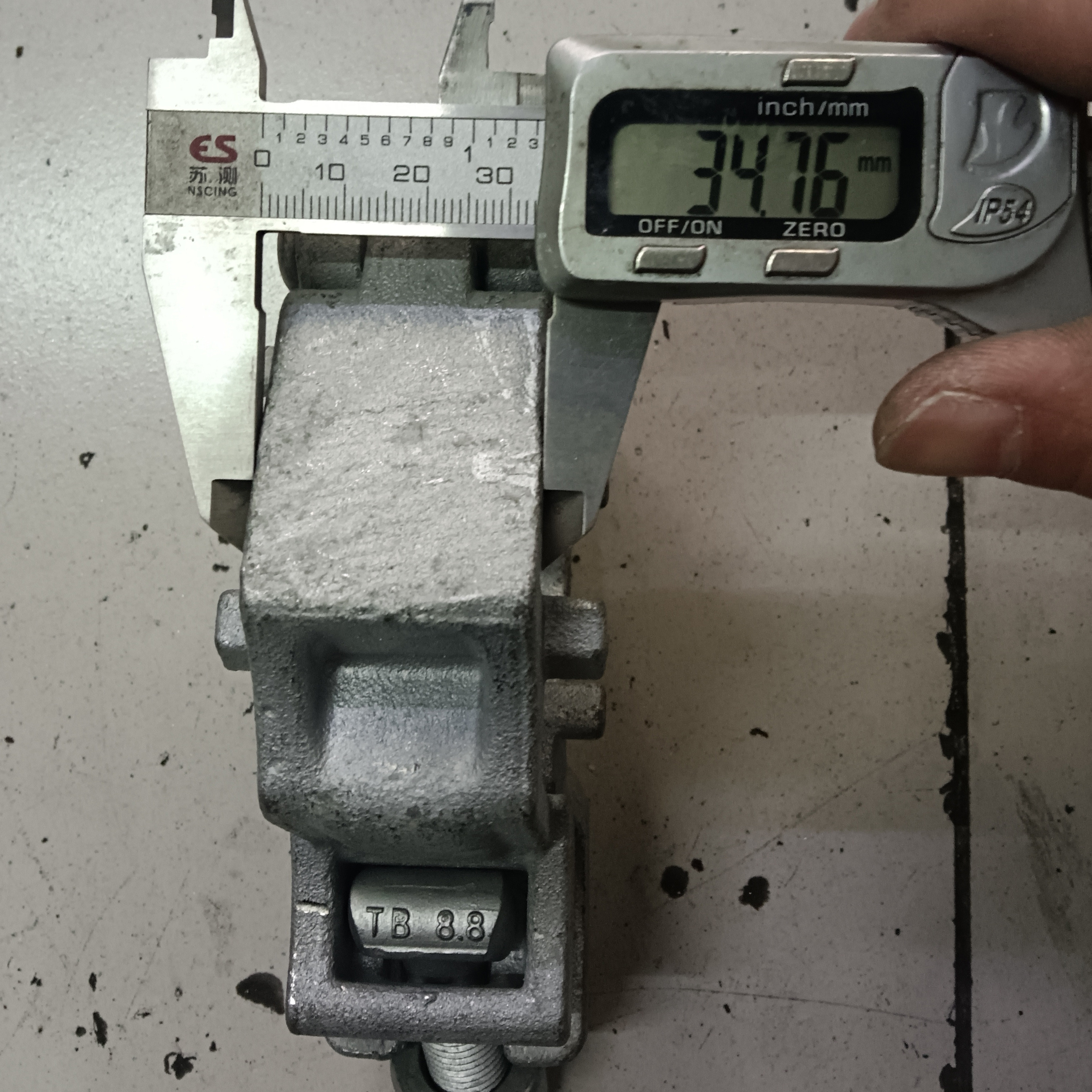 холбогч Тусгай хэлбэрийн шаттай хавчаар цагираг холбогч 