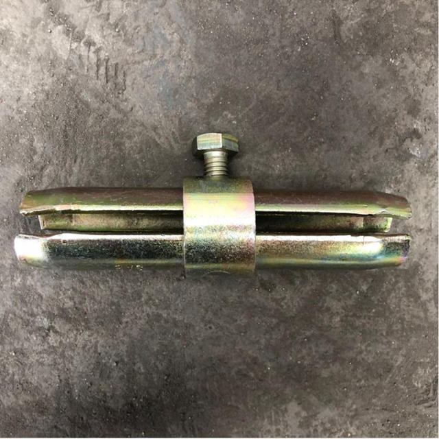 Дотоодын пин холбогчийг дарсан