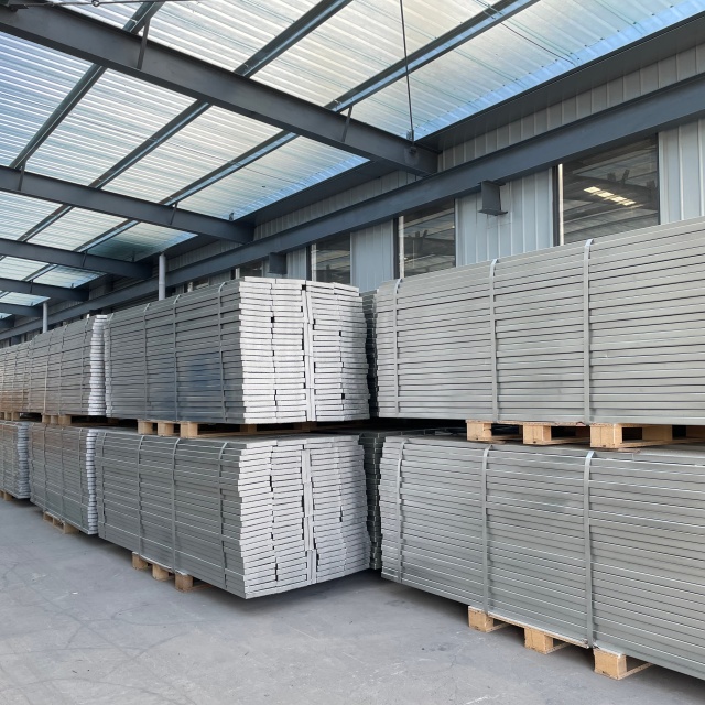 1.5м хаалттай ган банз