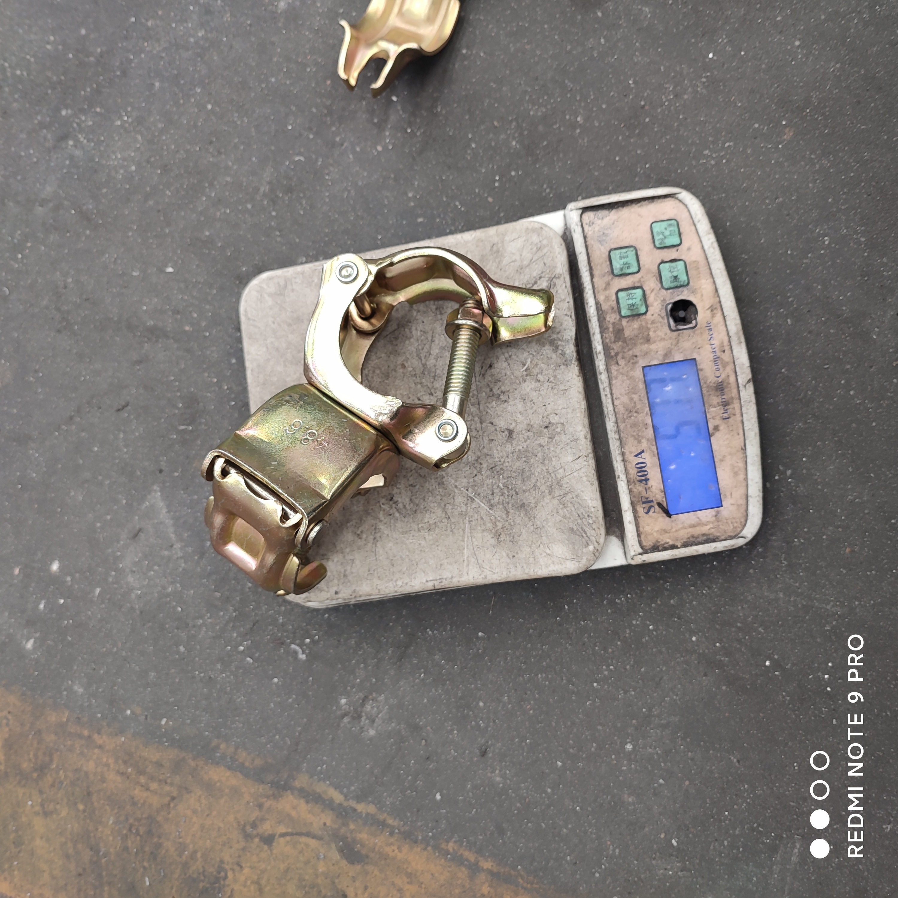 дарагдсан нугасан холбогч 