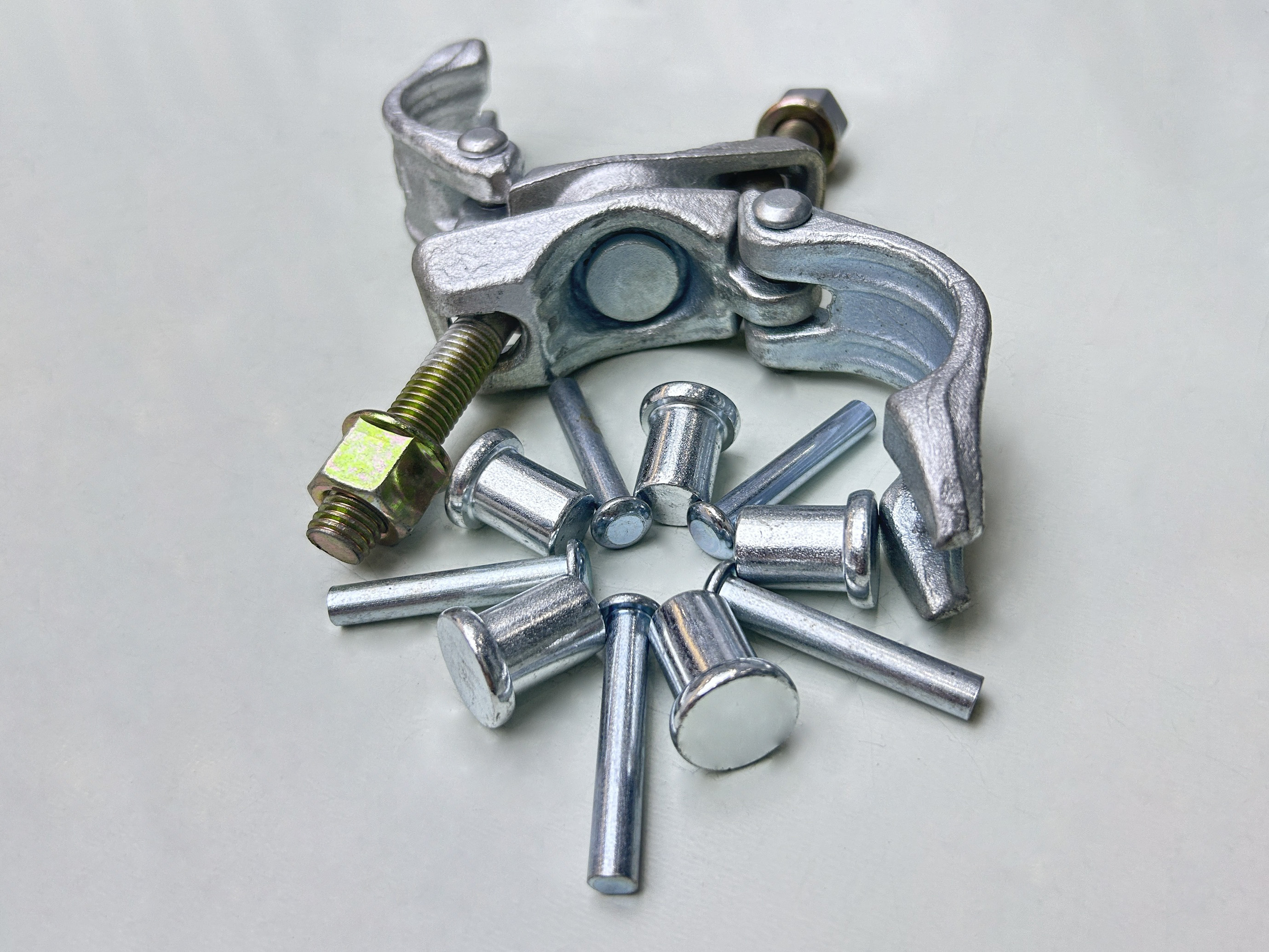 нугасан холбогч