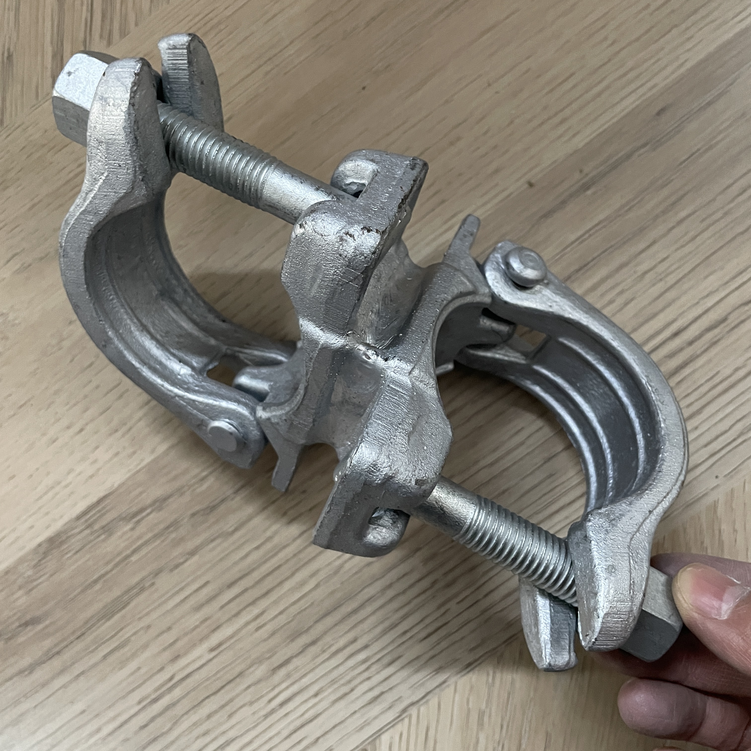 Давхар холбогч 60 X 60 Тусгай хэлбэрийн шатын хавчаар