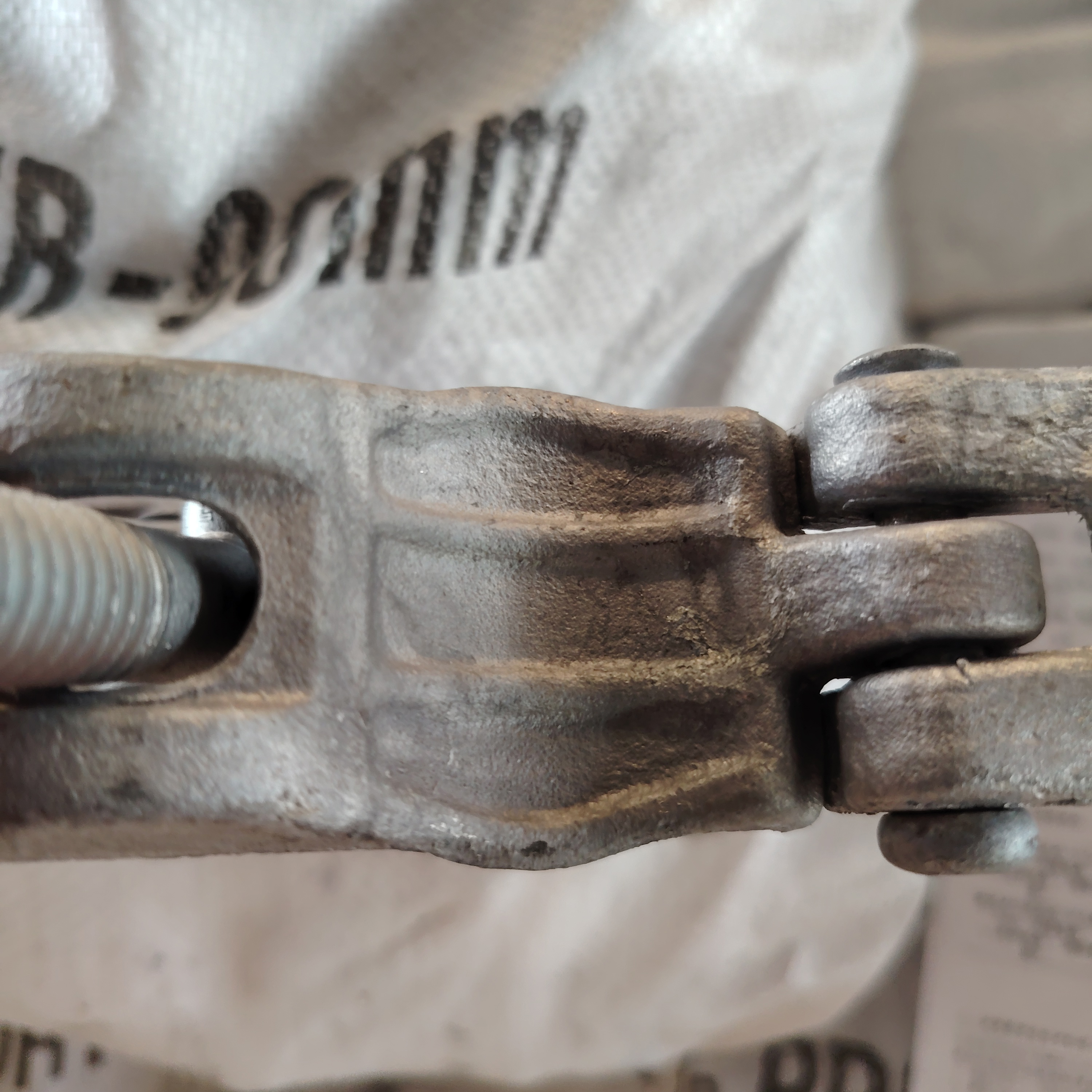 Тусгай хэлбэртэй шат холбогч9- Шатны хавчаарын зай холбогч - 98мм 