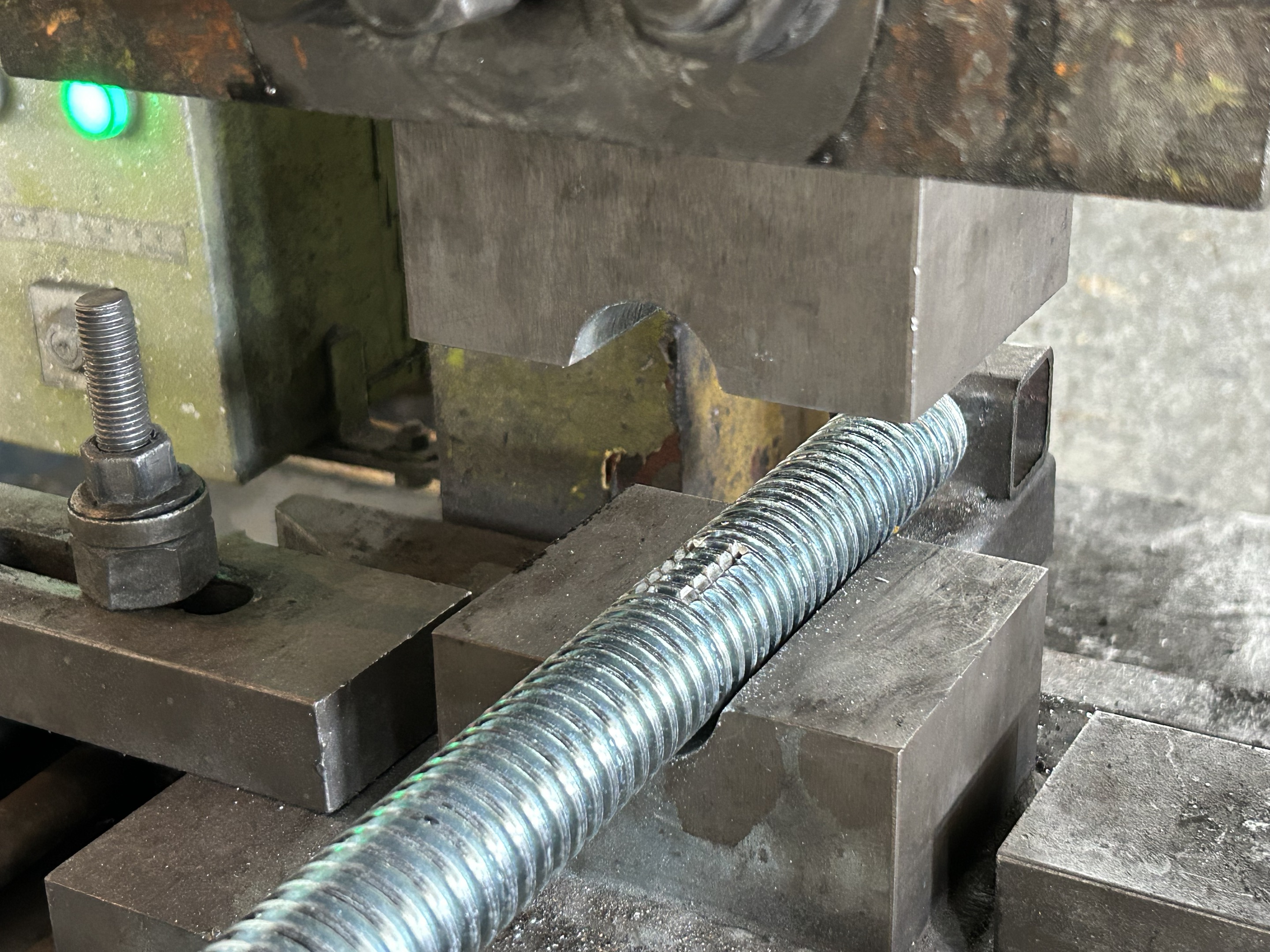 суурь домкрат шүд устгах