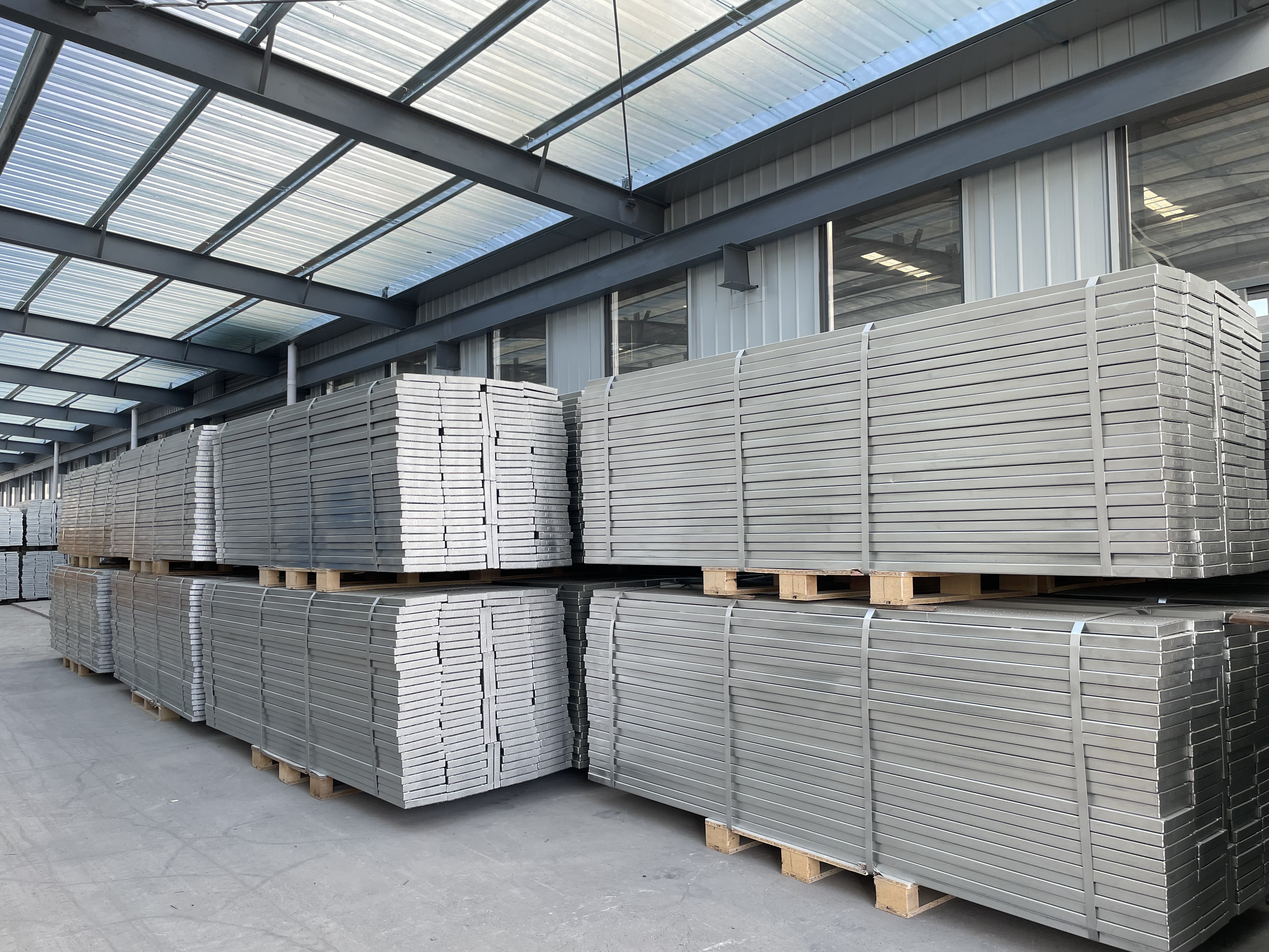 шат банз цайрдсан шат 