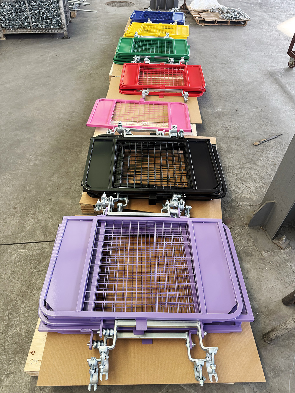 захиалгат шат хаалга