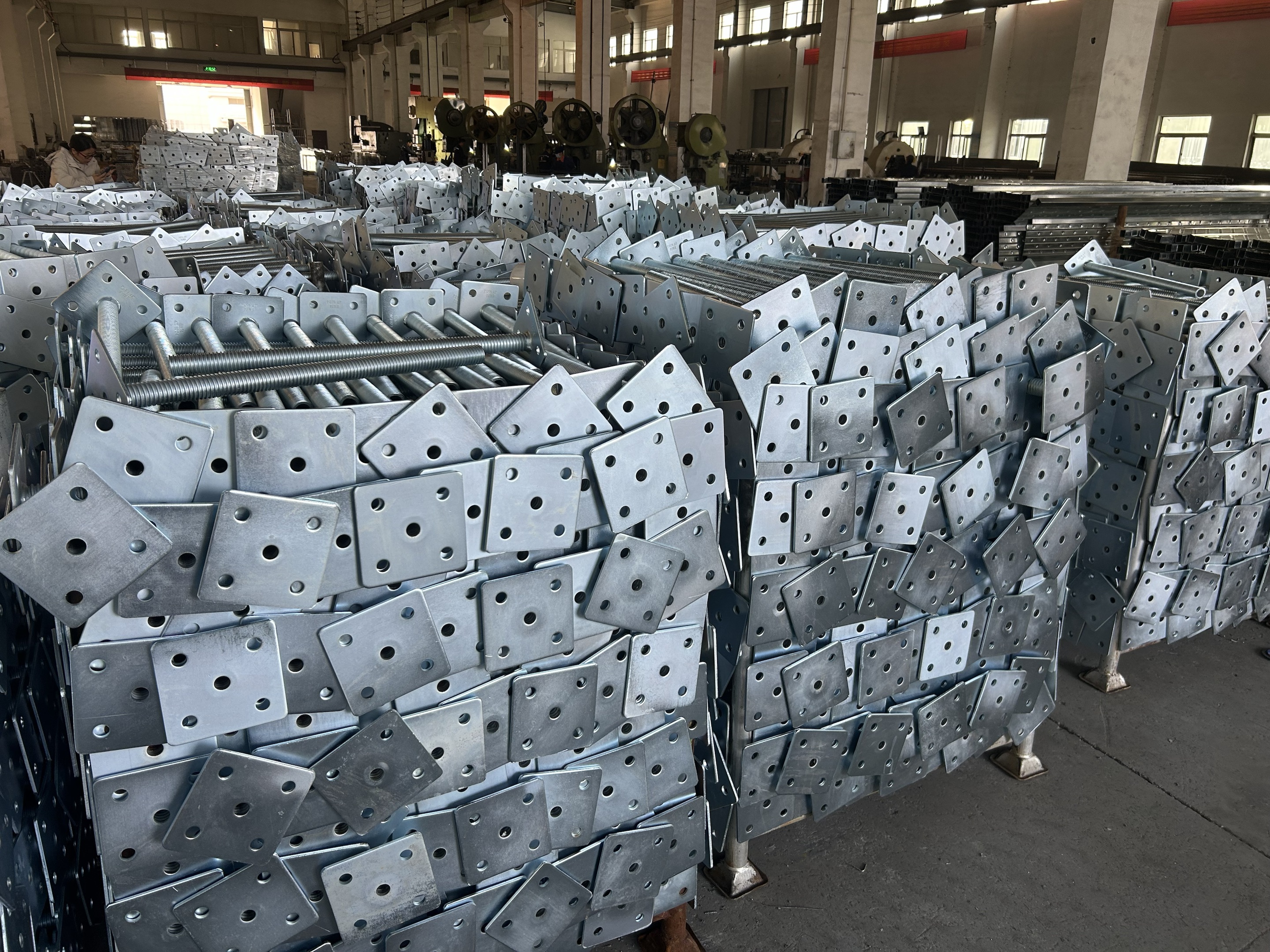 цайрдсан суурь домкрат 