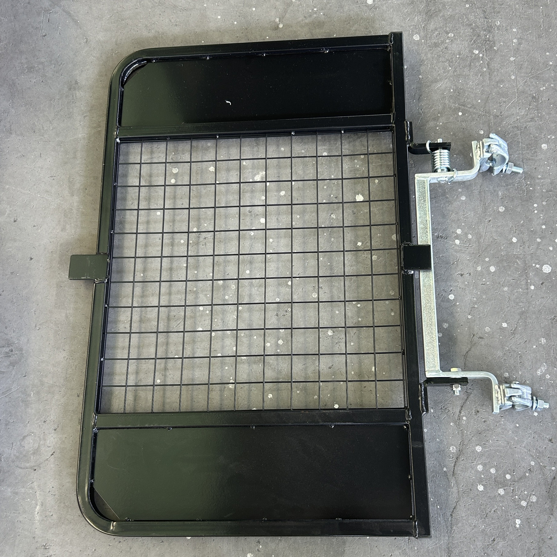 Захиалгат шатан хаалга