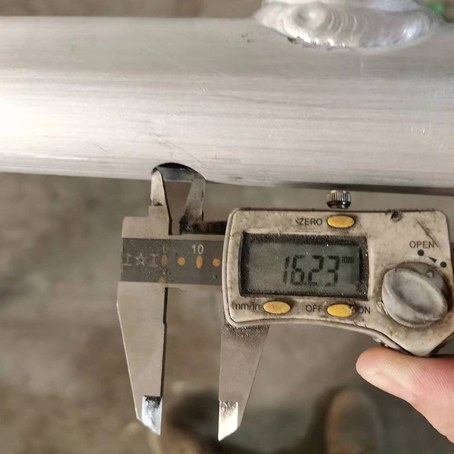 хөнгөн цагаан латтис туяа