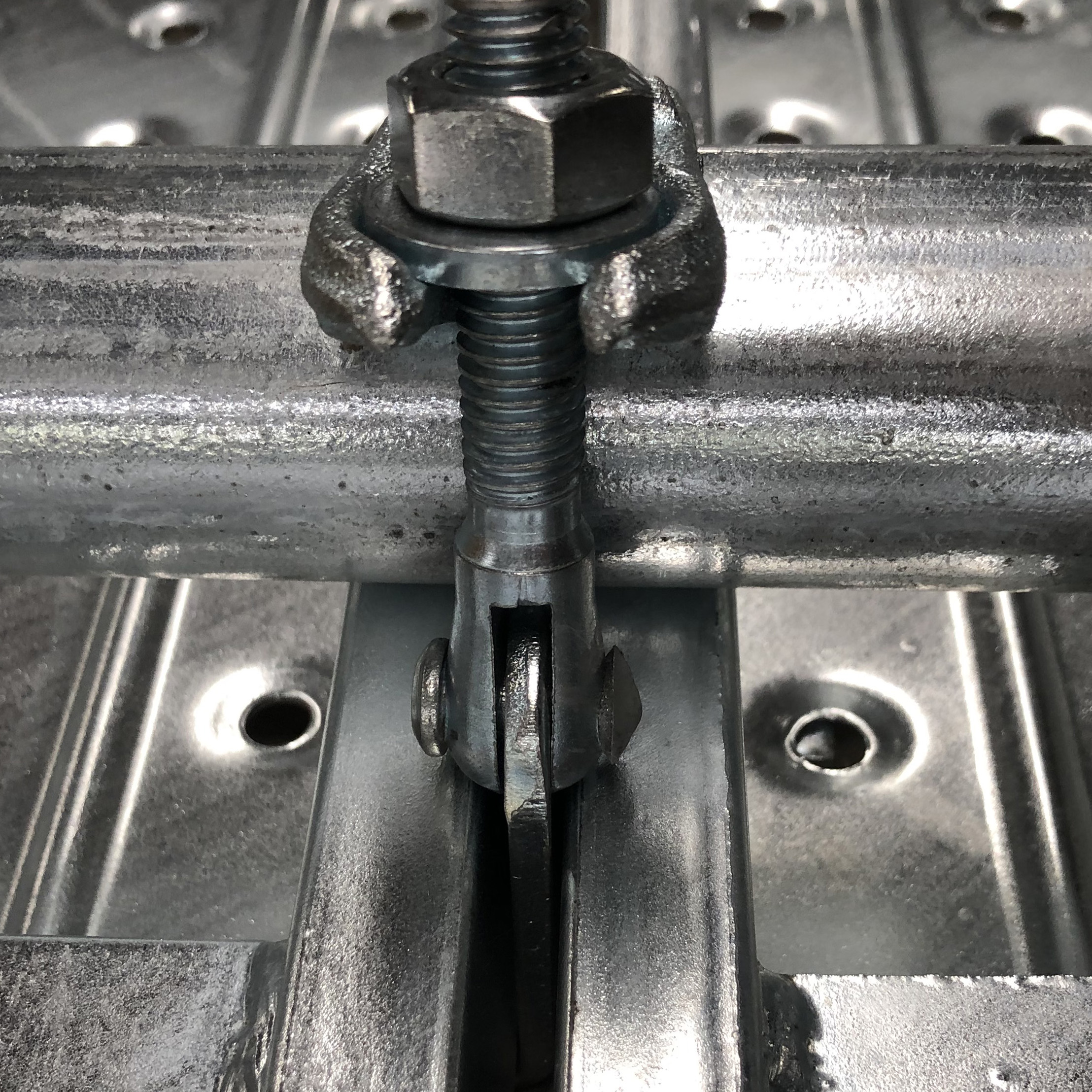 Хуурамч самбарыг хадгалах самбар хадгалах холбогч